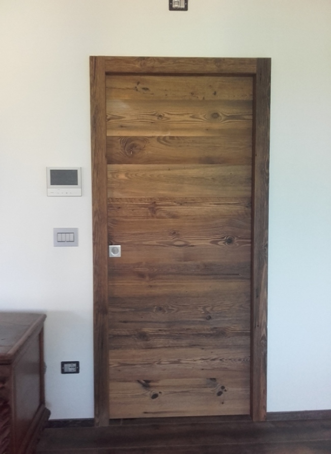 porta-in-legno-vecchio-sc1.jpg